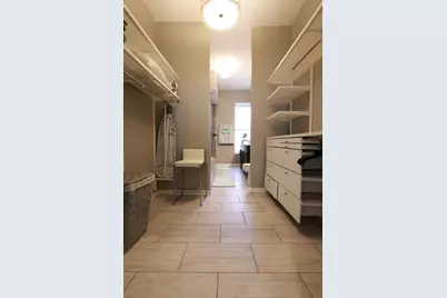 3651 S Giles Avenue, Chicago, IL 60653 - Photo 7