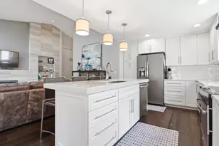 2526 Windward Blvd, Champaign, IL 61821 - Photo 9