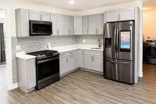 22704 Theodore Ave, Sauk Village, IL 60411 - Photo 3
