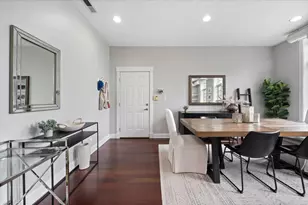 636 N Racine Ave, Chicago, IL 60642 - Photo 7