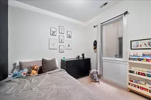 636 N Racine Ave, Chicago, IL 60642 - Photo 17