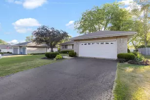 984 Anee Dr, Rockford, IL 61108 - Photo 1