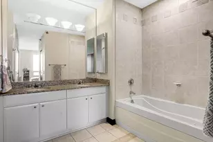 33 W Ontario St, Chicago, IL 60654 - Photo 13