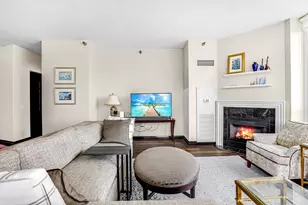 33 W Ontario St, Chicago, IL 60654 - Photo 5