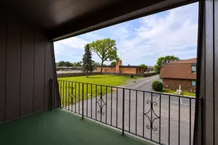 10640 S Brooklodge Ln, Palos Hills, IL 60465 - Photo 7