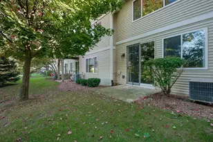 2943 Kentshire Cir, Naperville, IL 60564 - Photo 15