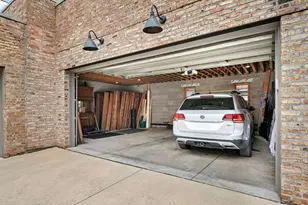 652 W Sheridan Rd, Chicago, IL 60613 - Photo 57