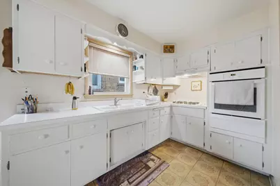 8135 Keating Avenue, Skokie, IL 60076 - Photo 11