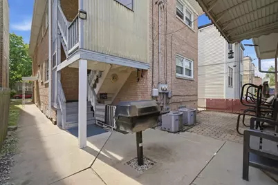 8135 Keating Avenue, Skokie, IL 60076 - Photo 27
