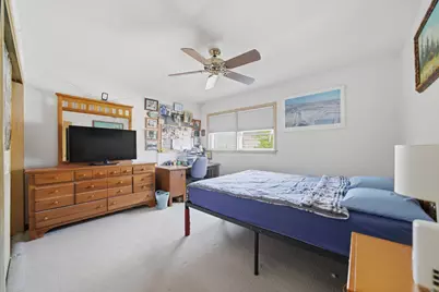 8135 Keating Avenue, Skokie, IL 60076 - Photo 17