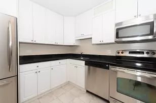 10 E Ontario St, Chicago, IL 60611 - Photo 3