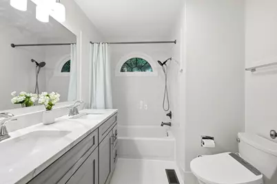 4310 Forest Glen Drive, Hoffman Estates, IL 60192 - Photo 23