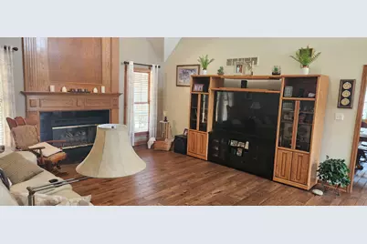 1609 Lorraine Drive, Sandwich, IL 60548 - Photo 3