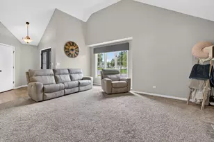 882 Wilshire Ln, Crete, IL 60417 - Photo 11