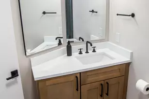 5415 N Sheridan Rd, Chicago, IL 60640 - Photo 13