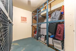 10015 Beverly Dr, Skokie, IL 60076 - Photo 17