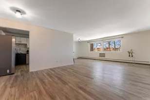 10015 Beverly Dr, Skokie, IL 60076 - Photo 3