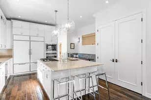 1331 W Wolfram St, Chicago, IL 60657 - Photo 9