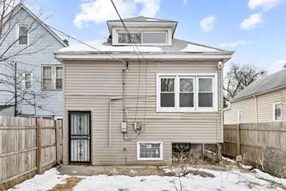 8528 S Escanaba Avenue, Chicago, IL 60617 - Photo 23