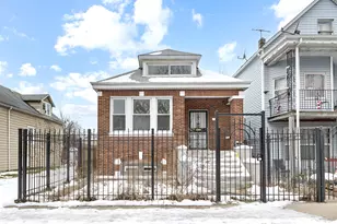 8528 S Escanaba Ave, Chicago, IL 60617 - Photo 3