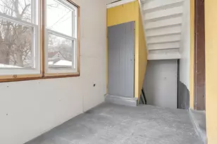 8528 S Escanaba Ave, Chicago, IL 60617 - Photo 13