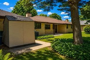 1206 5th Ave, Sterling, IL 61081 - Photo 5