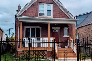 1041 N Spaulding Ave, Chicago, IL 60651 - Photo 1