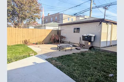 1041 N Spaulding Avenue, Chicago, IL 60651 - Photo 15