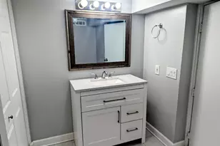 1041 N Spaulding Ave, Chicago, IL 60651 - Photo 7