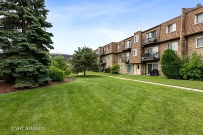 9439 Bay Colony Drive #3N, Des Plaines, IL 60016 - Photo 1