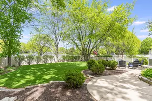 1385 Ginger Ln, Naperville, IL 60565 - Photo 47