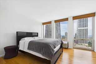 111 E Chestnut St, Chicago, IL 60611 - Photo 17