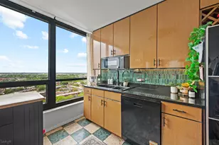 2020 N Lincoln Park W, Chicago, IL 60614 - Photo 11