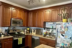 1042 W Bryn Mawr Ave, Chicago, IL 60660 - Photo 7