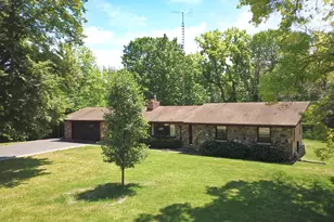 407 Ottawa St, Morris, IL 60450 - Photo 1