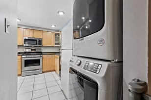 10416 Mansfield Ave, Oak Lawn, IL 60453 - Photo 5