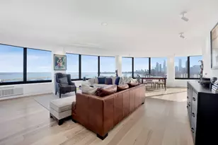 155 N Harbor Dr, Chicago, IL 60601 - Photo 3