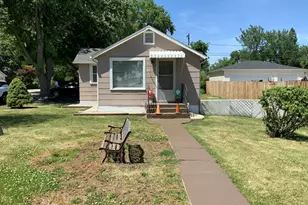 2215 E Washington Street S, Joliet, IL 60433 - Photo 1