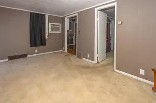 2215 E Washington Street S, Joliet, IL 60433 - Photo 9
