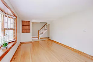 722 N Mavis Ln, Addison, IL 60101 - Photo 5