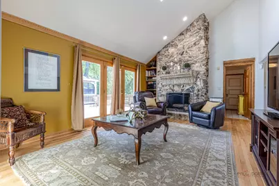 11 Lake View Road, Hawthorn Woods, IL 60047 - Photo 9