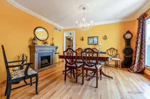 11 Lake View Rd, Hawthorn Woods, IL 60047 - Photo 7