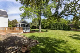 11 Lake View Rd, Hawthorn Woods, IL 60047 - Photo 35