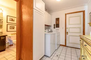 11 Lake View Rd, Hawthorn Woods, IL 60047 - Photo 17