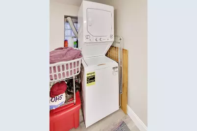 2245 W Shakespeare Avenue, Chicago, IL 60647 - Photo 17