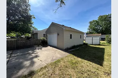 438 E Warren Street, Rockton, IL 61072 - Photo 3