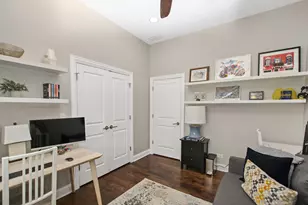 2012 W Erie St, Chicago, IL 60612 - Photo 17