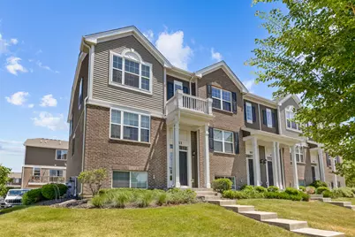 911 Charlton Lane, Naperville, IL 60563 - Photo 3