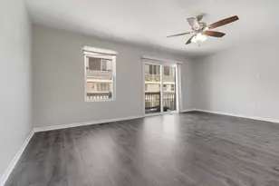911 Charlton Ln, Naperville, IL 60563 - Photo 11