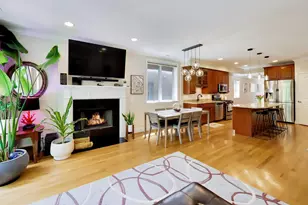 1523 W Thomas St, Chicago, IL 60642 - Photo 5